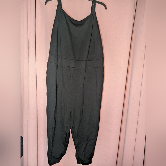 TORRID Sleeveless Ponte Black Jumpsuit 2x/18-20 - Picture 4 of 11